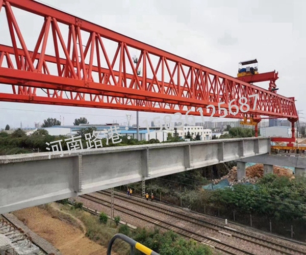 湖北神農架500噸架橋機